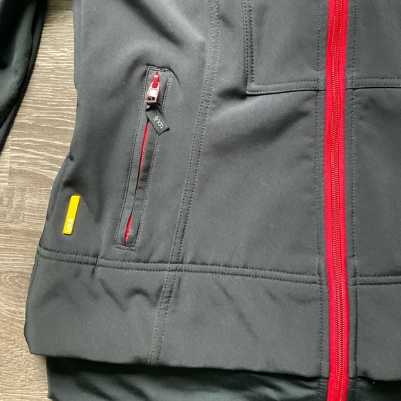 Lolë softshell jacket. - Picture 5 of 7